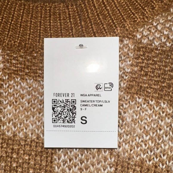 Checkered Sweater - Picture 3 of 3